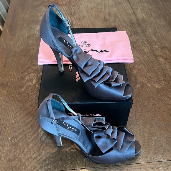 Nina Elga platform poop toe heel - Picture 2 of 4